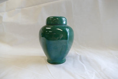 Emerald Green Hex (or Standard) Urn