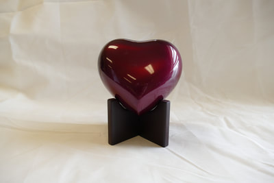 Arielle Heart Ruby urn